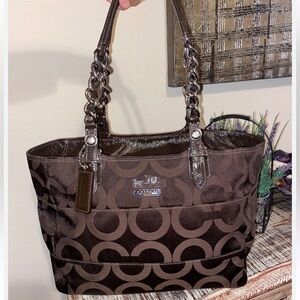 Coach Madison Womens Shoulder
Bag Tote Purse CC Logo Brown